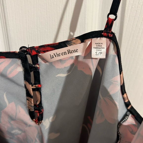 Satin thin strap romper - Picture 6 of 6